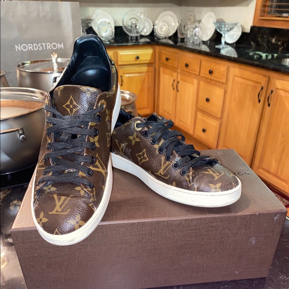 REAL LOUIS VUITTON FRONTROW SNEAKERS